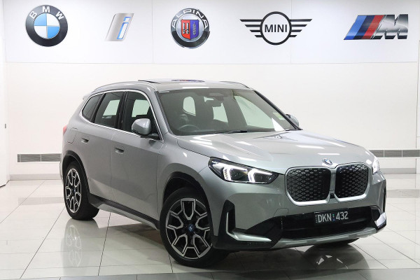 BMW iX1 xDrive30 xLine U11