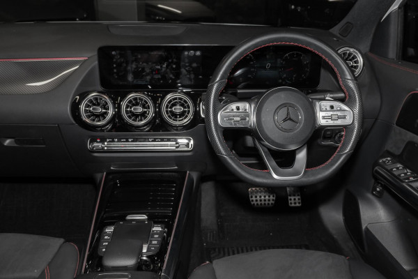 2021 Mercedes-Benz GLA-Class H247 GLA250 SUV image 7
