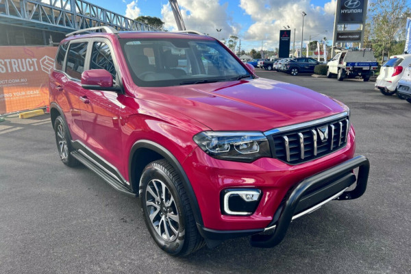2023 Mahindra Scorpio  Z8 SUV