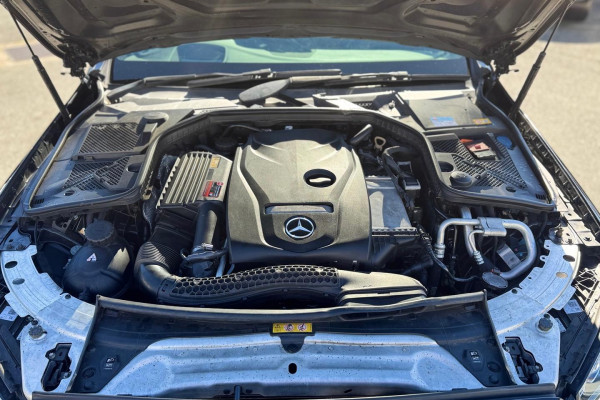 2015 Mercedes-Benz C-Class W205 C200 Sedan Image 17
