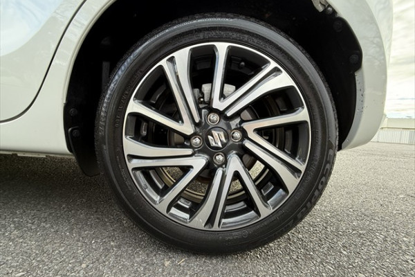 2021 Suzuki Swift GLX SUV Image 17