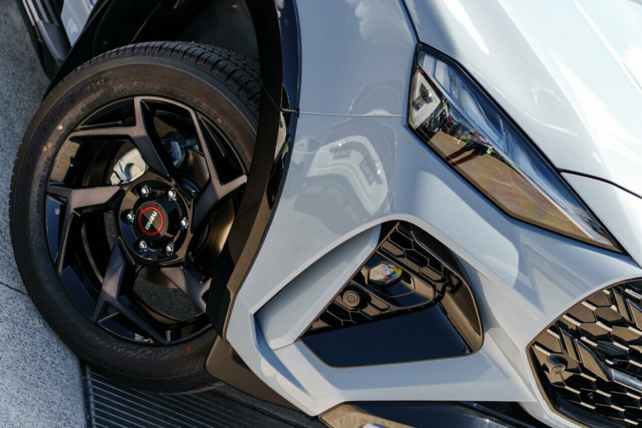 2025 Isuzu MU-X RJ X-TERRAIN SUV Image 6