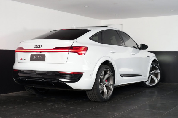 2024 Audi SQ8  GE e-tron SUV Image 23