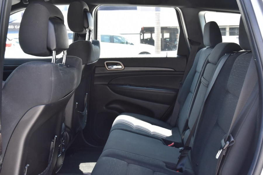 2013 MY14 Jeep Grand Cherokee WK MY2014 Laredo Suv Image 7