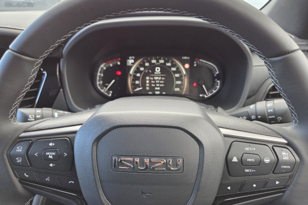 2026 MY25.5 Isuzu MU-X RJ LS-T SUV Image 13