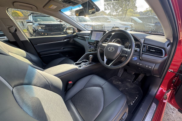 2023 Toyota Camry AXVH70R SX Hybrid Sedan Image 3