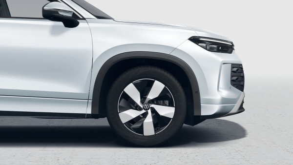 2026 Volkswagen Tayron R4 110TSI Life SUV image 3