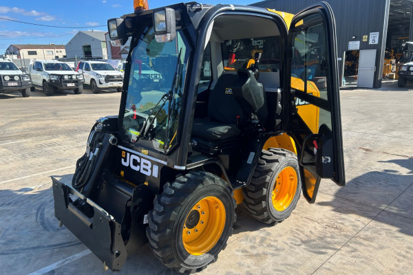 2026 JCB WHL SKID STEER LDR Wheeled Skidsteer Loader Image 1