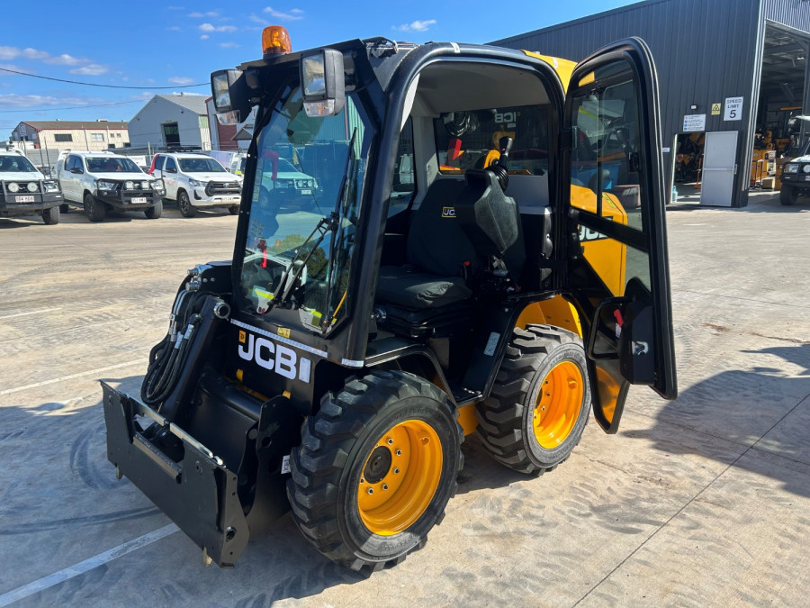2026 JCB WHL SKID STEER LDR Wheeled Skidsteer Loader Image 1