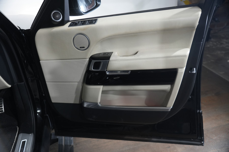 2014 Land Rover Range Rover Autobiography SUV Image 33