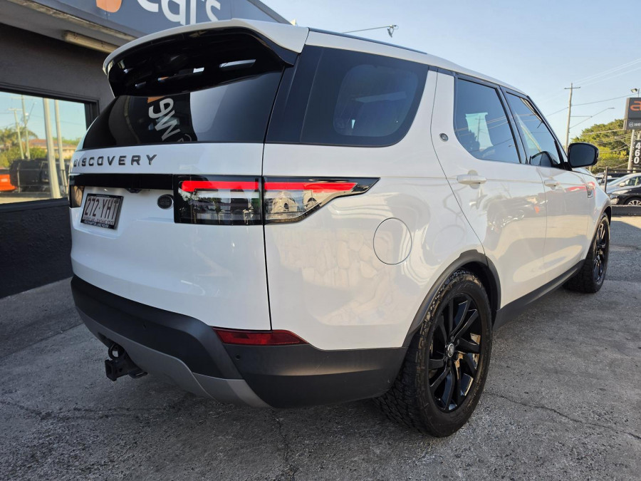 2018 Land Rover Discovery Series 5 SE SUV Image 9