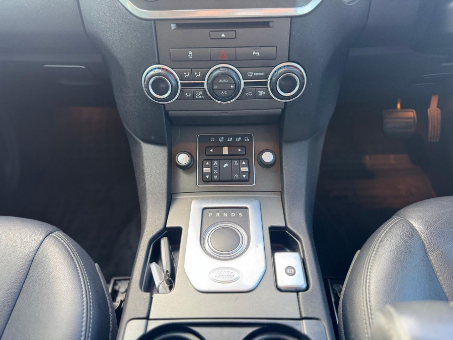 2015 Land Rover Discovery Series 4 SDV6 HSE SUV Image 14