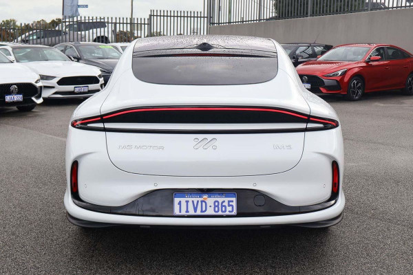2025 MG IM5 P12L Premium Hatch Image 5