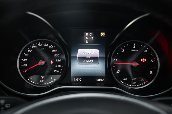 2021 Mercedes-Benz V-Class 447 V220 d People Mover image 14