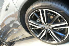 2018 MY19 Volvo XC60 UZ D5 R-Design Suv