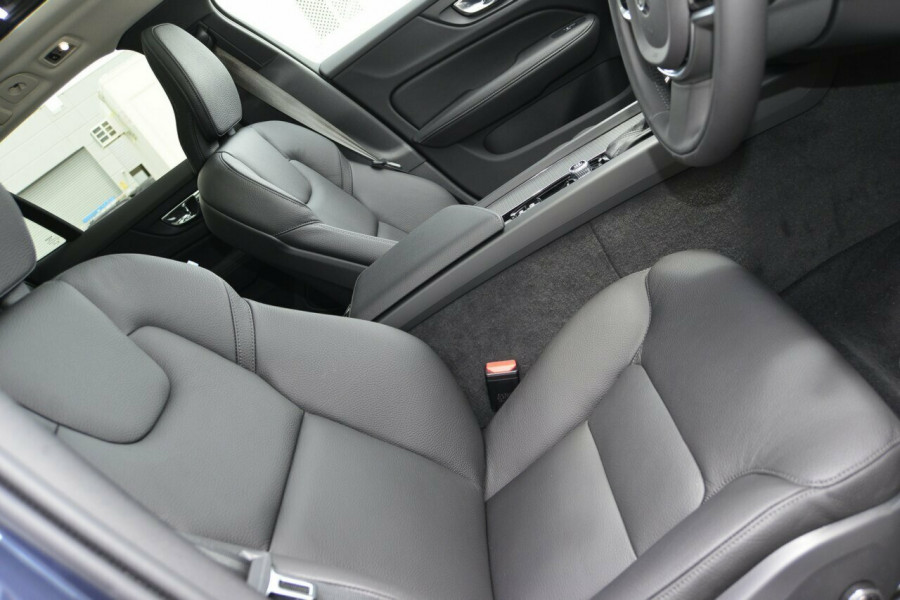 2019 MY20 Volvo V60 F-Series T5 Momentum Sedan Image 10