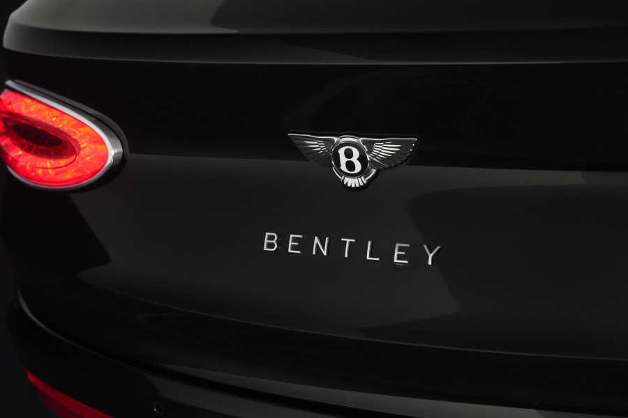 2024 Bentley Bentayga V8 SUV Image 9
