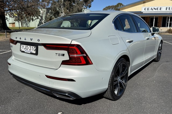 2019 MY20 Volvo S60 Z Series T5 Inscription Sedan Image 3