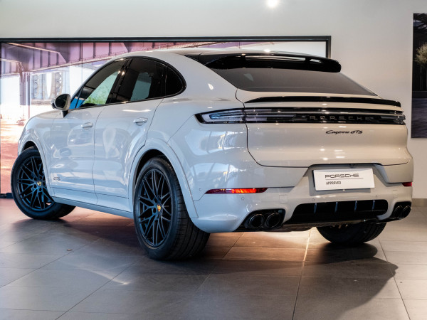 2024 Porsche Cayenne GTS SUV image 2