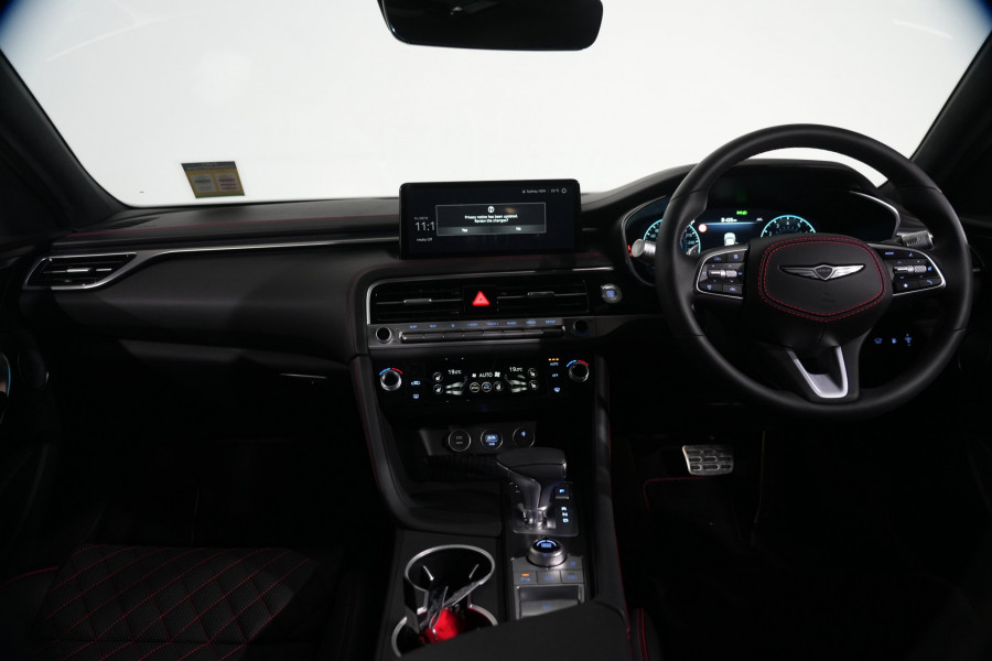 2025 Genesis G70 3.3t Sport Lux Sedan Image 13