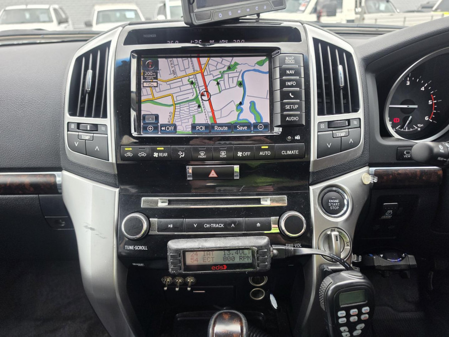 2012 MY10 Toyota LandCruiser VDJ200R Sahara SUV Image 23