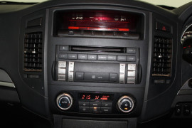 2011 Mitsubishi Pajero NW Turbo GLS Suv