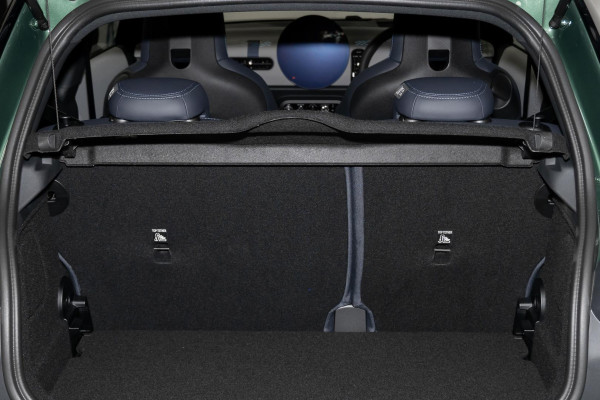 2025 MINI Cooper F65 S Favoured Hatch image 18
