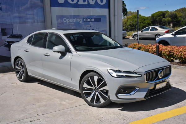 2024 MY25 Volvo S60  Ultra B5 Bright Sedan
