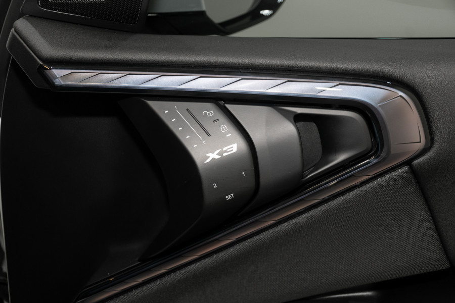 2025 BMW X3 20 xDrive SUV Image 13