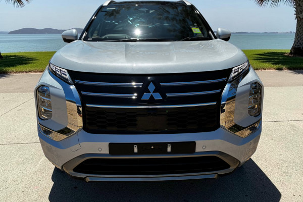 2025 Mitsubishi Outlander ZM Exceed Tourer SUV Image 2