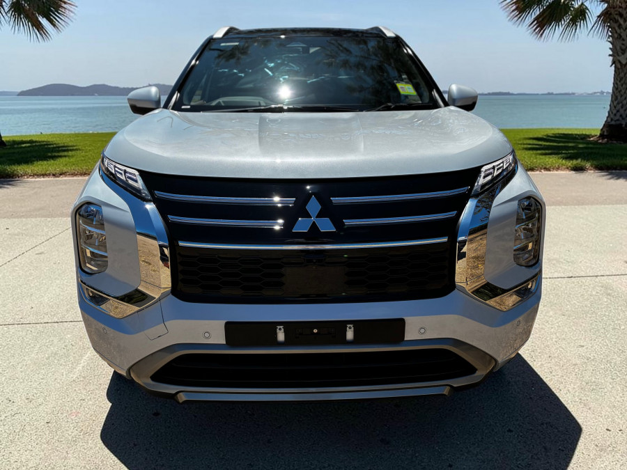 2025 Mitsubishi Outlander ZM Exceed Tourer SUV Image 2
