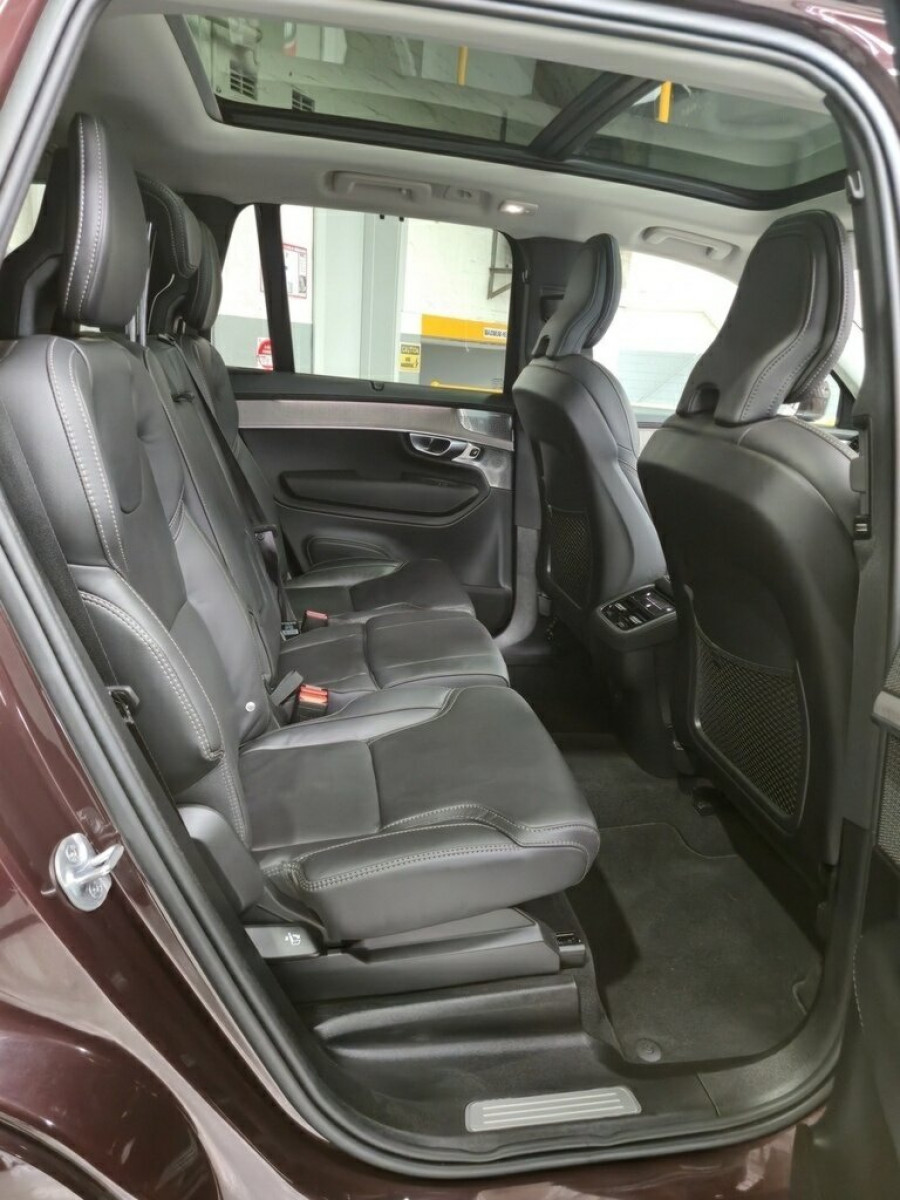 2025 Volvo XC90 L Series Ultra B5 Bright SUV Image 10