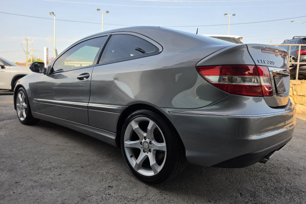 2010 Mercedes-Benz CLA-Class CL203 CLC200 Kompressor Coupe Image 9