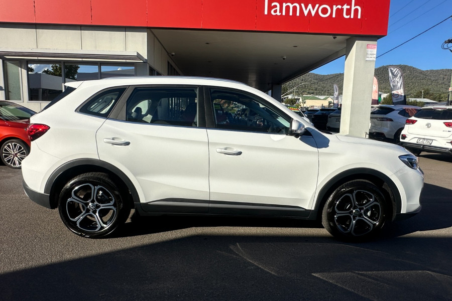 2025 MG ZS ZS32 Essence SUV Image 8