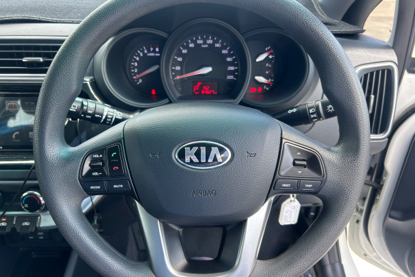 2015 Kia Rio UB S Hatch Image 21