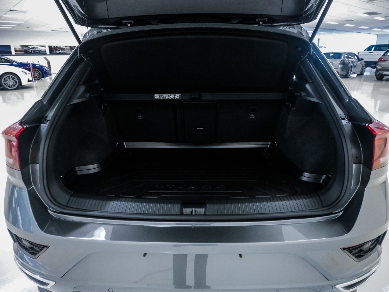 2020 Volkswagen T-Roc A1 Sport SUV Image 16