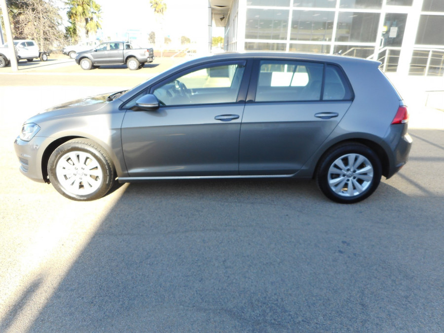 2017 Volkswagen Golf Hatchback Image 5