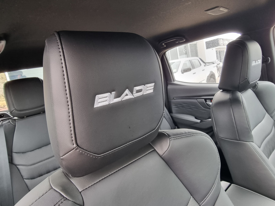 2026 Isuzu D-MAX RG BLADE Ute Image 16