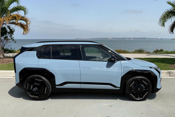 2026 Kia EV3 SV GT-Line SUV Image 2