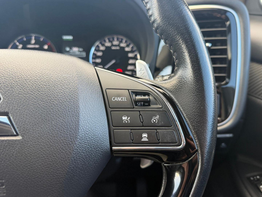 2020 MY21 Mitsubishi Outlander ZL Exceed SUV Image 15