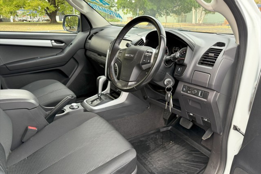 2017 Isuzu D-MAX TF LS-U Ute Image 11