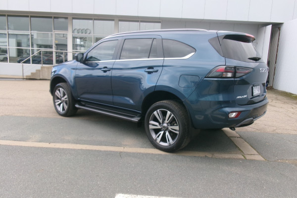 2023 MY24 Isuzu MU-X RJ LS-T SUV Image 7