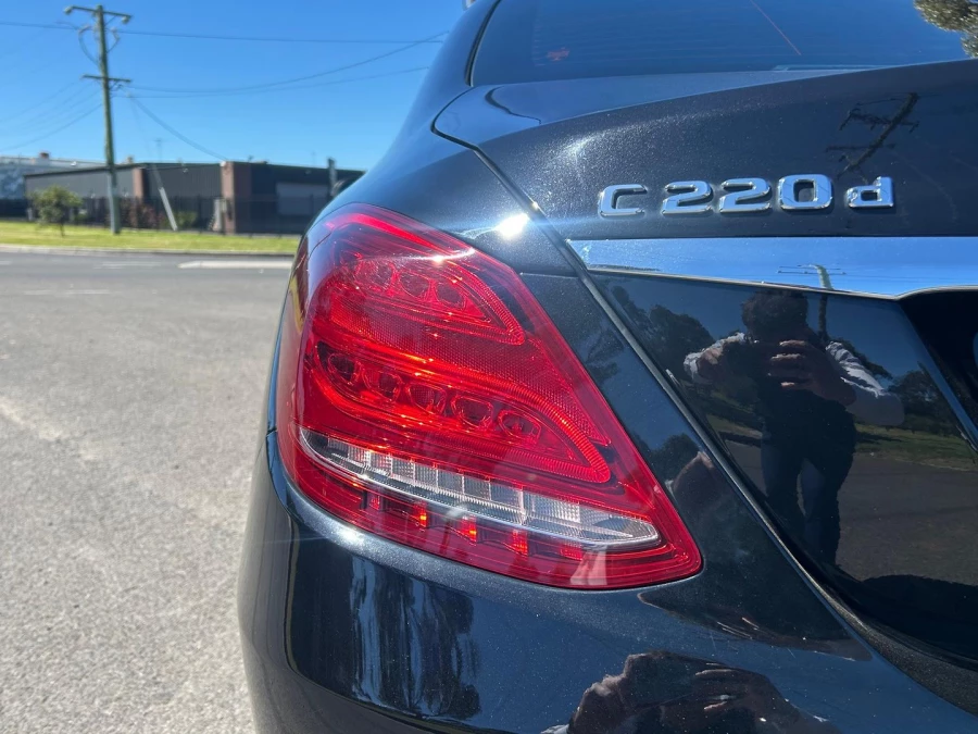 2017 Mercedes-Benz C-Class W205 C220 CDI Sports Sedan Image 5