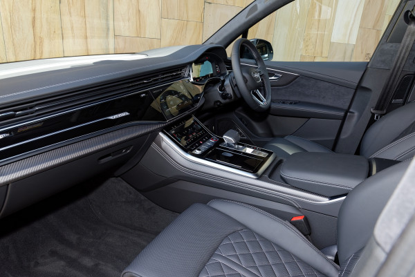 2026 MY25 Audi SQ7 4M TFSI SUV image 8