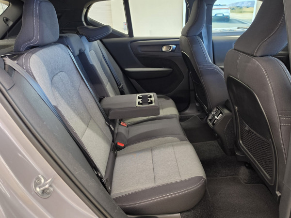 2025 MY26 Volvo XC40 XZ Plus B4 SUV image 14