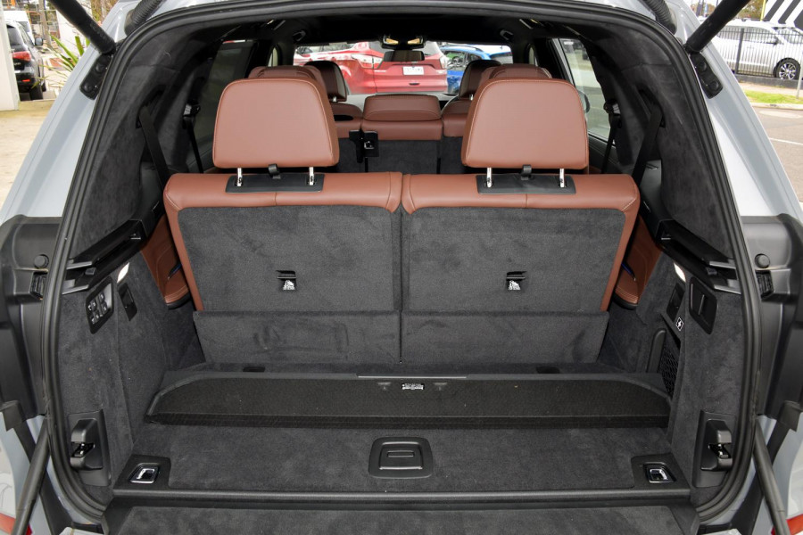 2025 BMW X7 G07 LCI xDrive40i M Sport SUV