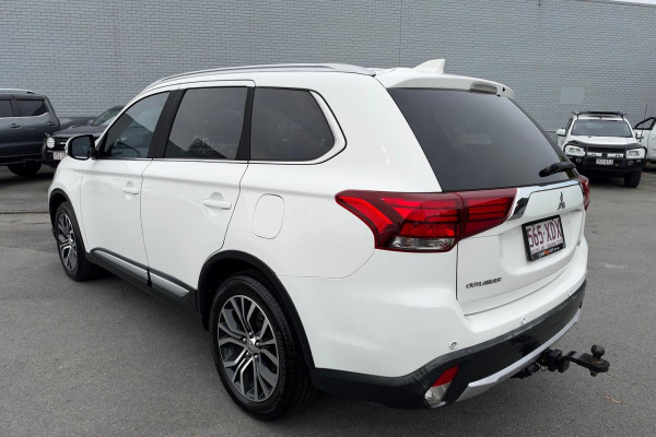 2016 MY17 Mitsubishi Outlander ZK LS Safety Pack SUV Image 9