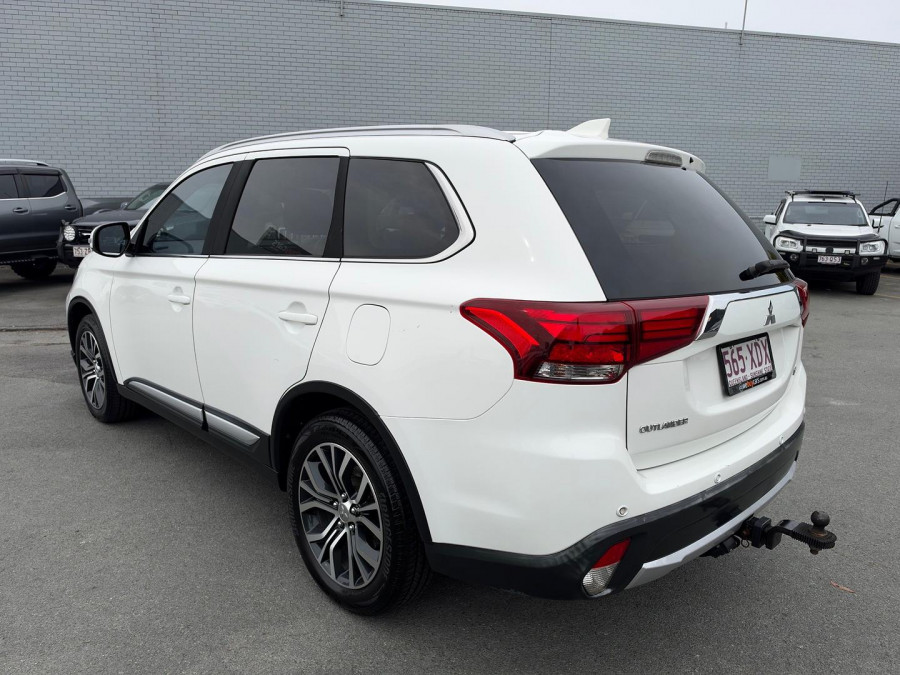 2016 MY17 Mitsubishi Outlander ZK LS Safety Pack SUV Image 9