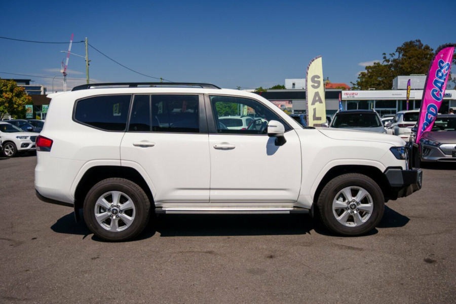 2024 Toyota LandCruiser FJA300R GXL SUV Image 4