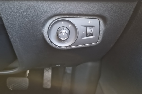 2025 MY25.5 MG ZS ZS32 Essence Hybrid+ SUV Image 21